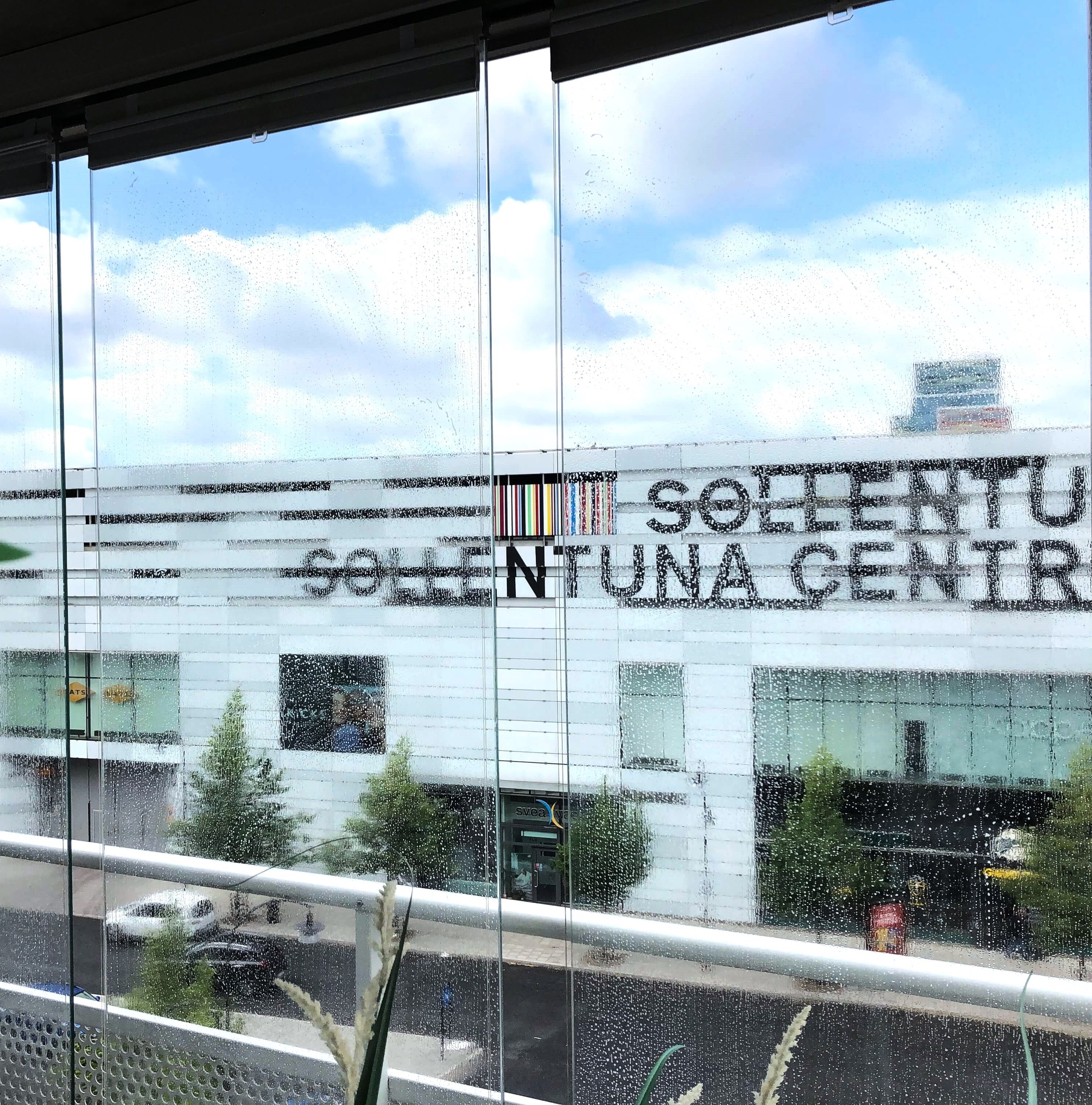 Sollentuna | Professionell fönsterputs | Fast pris med Rut avdrag | kostnadsfri offert